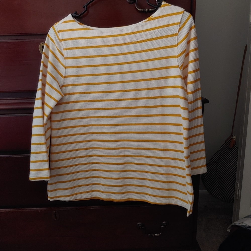 Old navy shirt size x- small